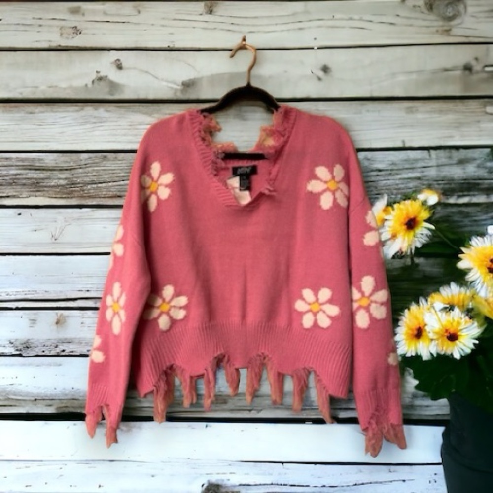 Floral Frayed Hem V-Neck Sweater